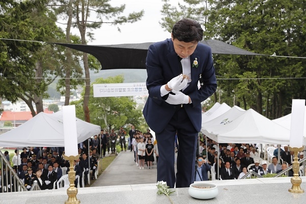 ▲보성군은 지난 6일 보성 현충탑과 벌교 충혼탑에서 ‘제64회 현충일 추념식’을 거행했다.(사진제공=보성군)