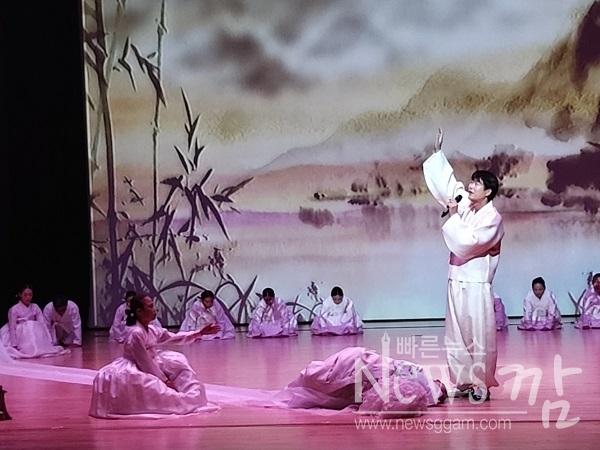 ▲소정 성창순 선생 2주기 추모공연에 많은 국악인들과 제자들이 함께 했다(사진=이기장 기자)