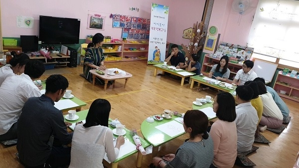 ▲강진군보건소는 오는 7월 23일까지 2019년 찾아가는 ‘아이조아 부모행복교실’을 운영한다.(사진제공=강진군)