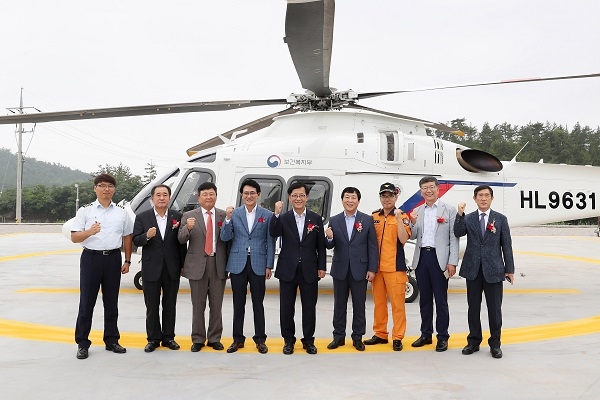 ▲전라남도는 22일 신안 압해읍에서 응급의료 전용헬기 계류장 준공식을 가졌다.(사진제공=전라남도)