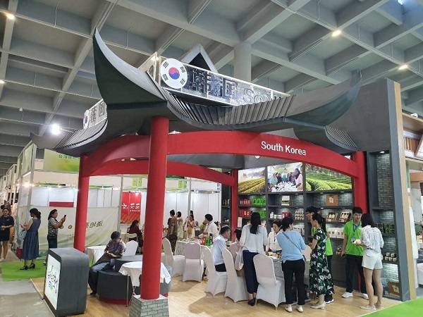▲보성군은 지난 27일부터 4일간 제1회 중국(일조) 국제 차 박람회에 보성 홍보관을 운영했다.(사진제공=보성군)