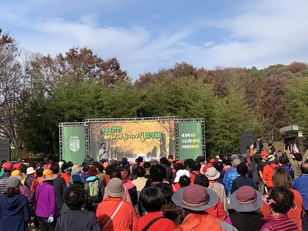 ▲담양군은 오는 16일 ‘두발로 죽죽(竹竹) 메타세쿼이아길 건강걷기 대회’를 개최한다.(사진제공=담양군)