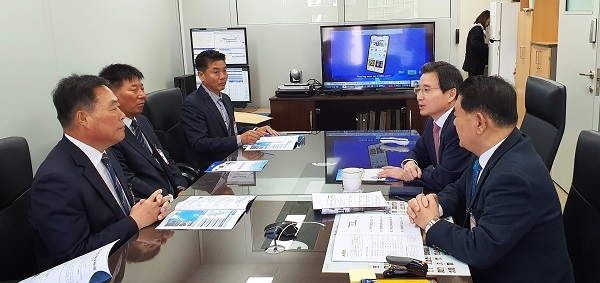 ▲김산 무안군수가 주요 현안 사업 국가예산 확보를 위해 기획재정부를 방문하는 등 총력을 기울이고 있다.(사진제공=무안군)