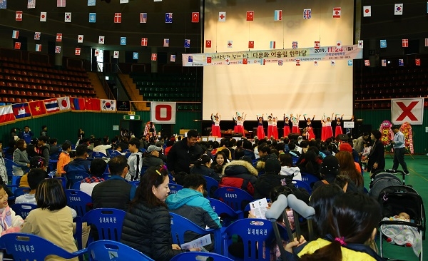 ▲구례군은 지난 24일 ‘2019년 다문화가족 어울림 한마당’ 행사가 성황리에 열렸다.(사진제공=구례군)