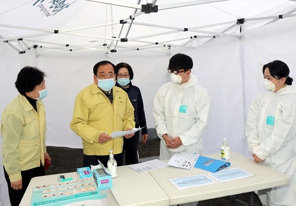 ▲영광군은 신종 코로나바이러스 감염증 확산 예방을 위해 예방수칙 홍보 강화 등 감염병 유입을 사전에 차단하기 위해 전력을 기울이고 있다.(사진제공=영광군)