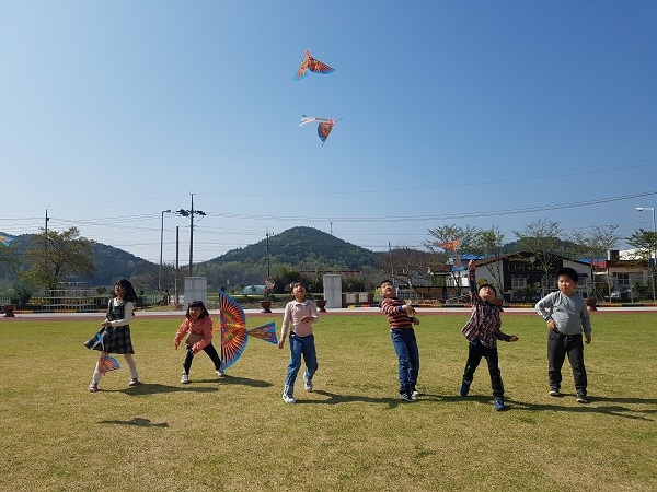 ▲강진 옴천초등학교 수업 모습(사진제공=강진군)