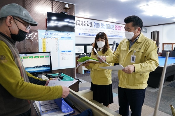 ▲지난 22일부터 매일 종교시설, 실내 체육시설, 유흥시설에 대한 현장점검을 실시하고 있다.(사진제공=목포시)