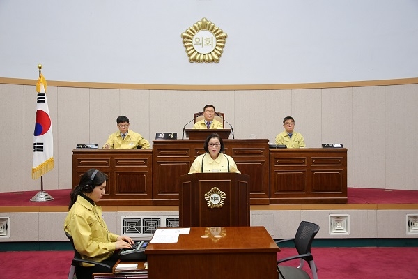 ▲이승옥 의원의 대표발의로 구례군 여성친화도시 조성에 관한 조례안을 의결했다.(사진제공=구례군의회)