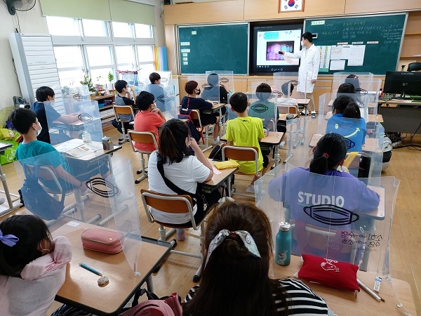 ▲담양군이 관내 어린이집·유치원 및 초·중·고등학교를 대상으로 구강보건교육과 구강위생용품을 지원한다.(사진제공=담양군)