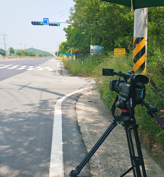 ▲운행차 매연단속 모습(사진제공=영암군)