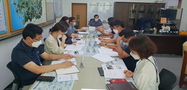 ▲영광군은 16일 규제애로해결사례 추진상황 점검회의를 개최했다.(사진제공=영광군)