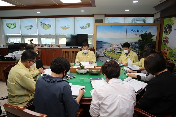 ▲무안군은 ‘2021년 주요 업무계획 보고회’를 개최했다.(사진제공=무안군)