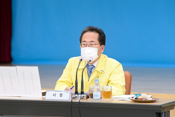 ▲순천시가 지난달 30일 순천시 주요 현안과 2021년 읍면동 주요 업무를 공유하는 시간을 가졌다.(사진제공=순천시)