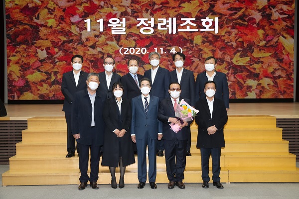 ▲영암 삼호농협이 농축협 윤리경영평가에서 대상을 수상했다.(사진제공=영암군)