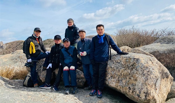 ▲천관산 암각문조사단(사진제공=장흥군)