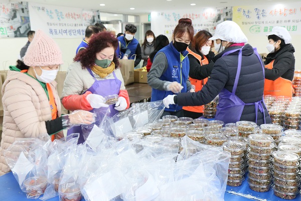 ▲목포시자원봉사센터가 22개 시ㆍ군 자원봉사센터 평가에서 최우수 센터 수상의 영광을 안았다.(사진제공=목포시)