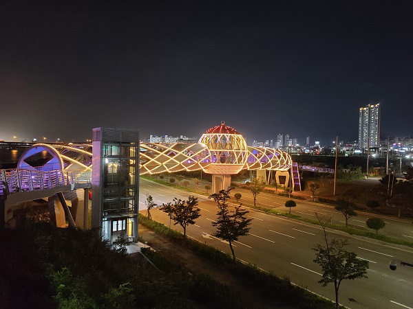 ▲해오름육교 야경(사진제공=광양시)