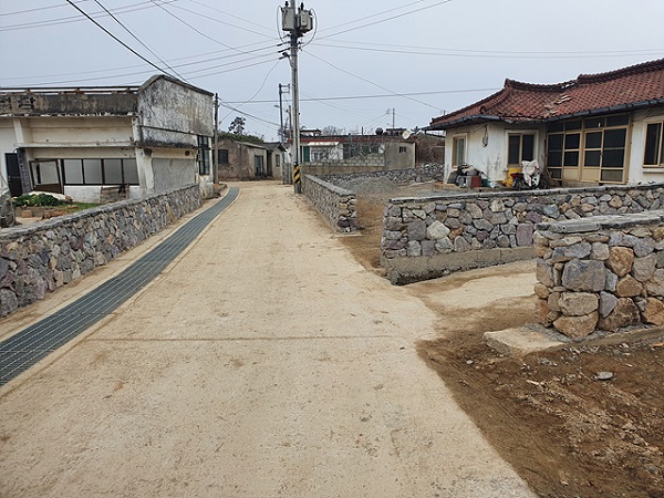 ▲신안군은 ‘2021년 취약지역 생활여건 개조사업’에 공모하여 비금면 수치도와 하의면 옥도 2개소가 모두 선정됐다.(사진제공=신안군)