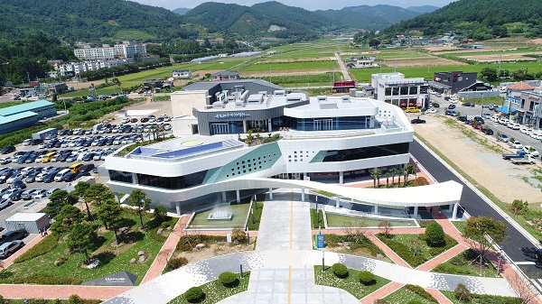 ▲율포해수녹차센터 전경(사진제공=보성군)