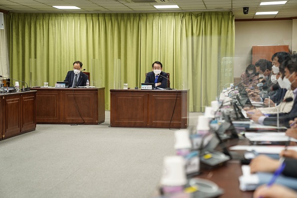 ▲목포시는 지난 7일 ‘2021 목포문학박람회 부서별 추진상황보고회’를 개최했다.(사진제공=목포시)