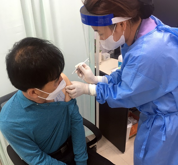 ▲함평군은 만60~74세 코로나19 백신 접종 사전 예약받는다.(사진제공=함평군)