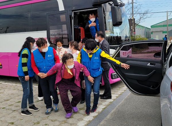 ▲함평 월야면이 75세 이상 어르신 600여명에 대해 코로나 백신 1-2차 접종을 완료했다.(사진제공=함평군)