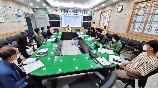 ▲장흥군은 지난 26일 ‘2021년 저수지 붕괴 대비 비상대처 훈련’을 실시했다.(사진제공=장흥군)
