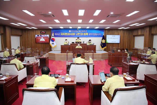 ▲무안군의회는 지난달 30일 제272회 제1차 정례회 제6차 본회의를 열었다.(사진제공=무안군의회)