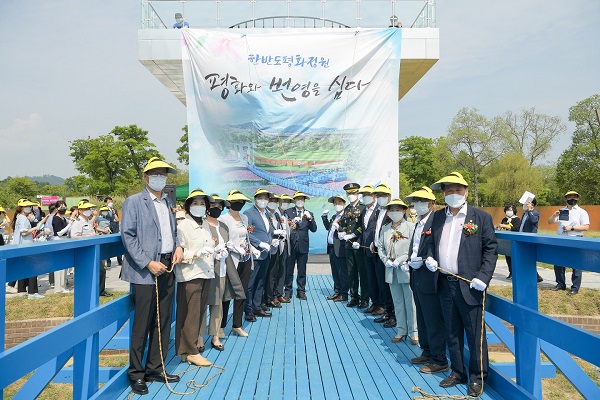 ▲순천시는 지난 6월 30일 한반도 평화의 메시지를 전달하게 될 평화정원을 개장했다.(사진제공=순천시)