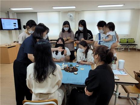 ▲영암군 청소년상담복지센터는 관내 학교로 찾아가는 부모교육을 운영했다.(사진제공=영암군)