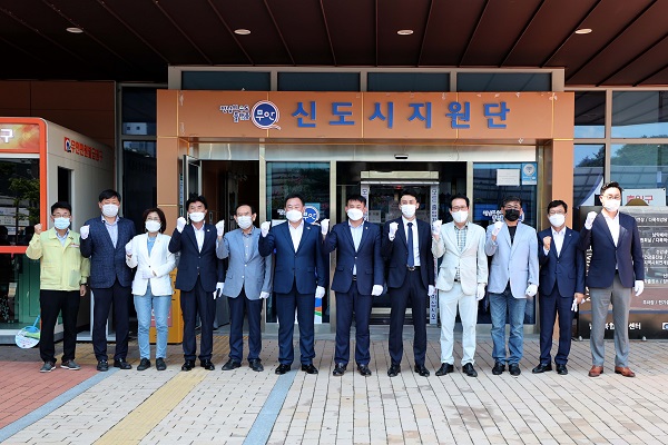 ▲무안군은 지난 21일 신도시지원단 개소식을 개최했다.(사진제공=무안군)
