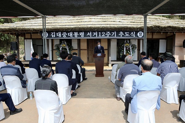 ▲신안군은 김대중 대통령 서거 12주기를 맞아 하의도에서 추도식을 개최했다.(사진제공=신안군)