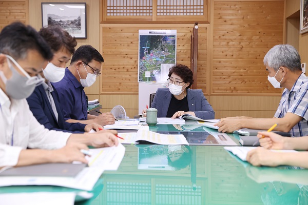 ▲강진군은 ‘하반기 신속집행 추진상황 보고회’를 개최했다.(사진제공=강진군)
