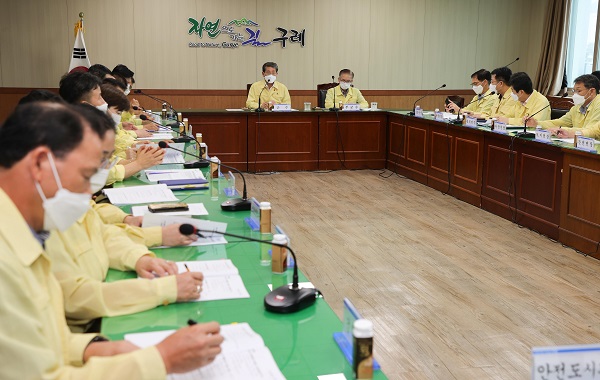 ▲김순호 구례군수는 6일 실과장 정책토론회를 개최했다.(사진제공=구례군)