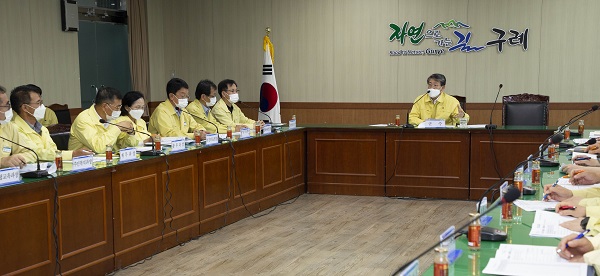 ▲김순호 구례군수는 27일 실과장 정책토론회를 개최했다.(사진제공=구례군)