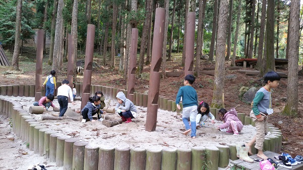 ▲장흥군은 2022년 정남진 편백숲 우드랜드 유아숲 교육 프로그램 참여기관을 모집한다.(사진제공=장흥군)