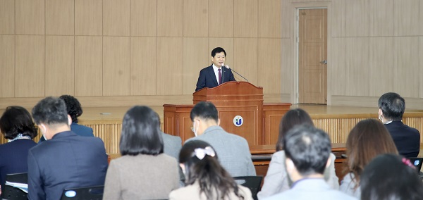 ▲장석웅 전남교육감은 11월 월례조회를 가졌다.(사진제공=전라남도교육청)