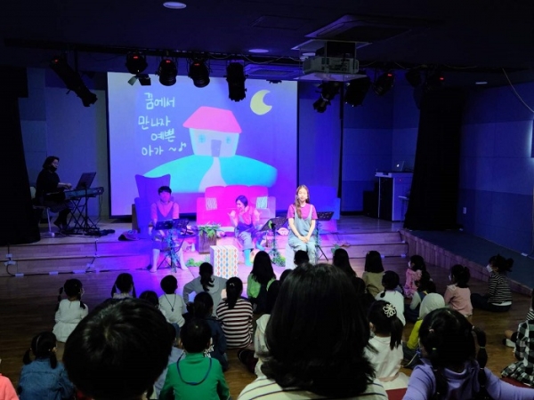 ▲순천시는 오는 23일 기적의도서관에서 제14회 도서관 사람들의 날 행사를 개최한다.(사진제공=순천시)