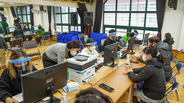 ▲원산동행정복지센터 신청 접수 창구 모습(사진제공=목포시)