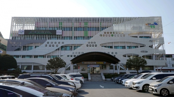 ▲완도군청 전경(사진제공=완도군)