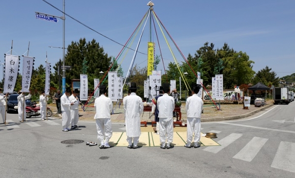 ▲법성포 단오제 난장트기 모습(사진제공=영광군)