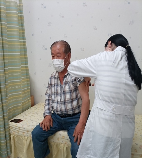 ▲보성군은 만50세 이상 보성에 1년 이상 주소를 두고 거주하는 주민을 대상으로 대상포진 예방접종비 50%를 지원한다.(사진제공=보성군)
