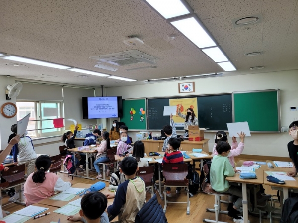 ▲광주시교육청이 오는 6월 3일까지 찾아가는 ‘휴(休) 퀴즈 온 더 스쿨!’을 운영한다.(사진제공=광주광역시교육청)