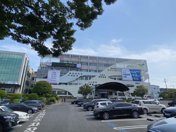 ▲완도군청 전경(사진제공=완도군)