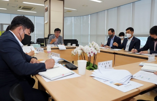 김성 장흥군수 당선자가 본격적인 군정 인수절차에 돌입했다.(사진제공=장흥군)