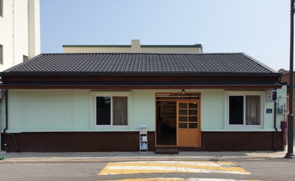 ▲목포근대역사문화공간 내 매입 근대건물 ‘목포 마술카페’ 재탄생(사진제공=목포시)