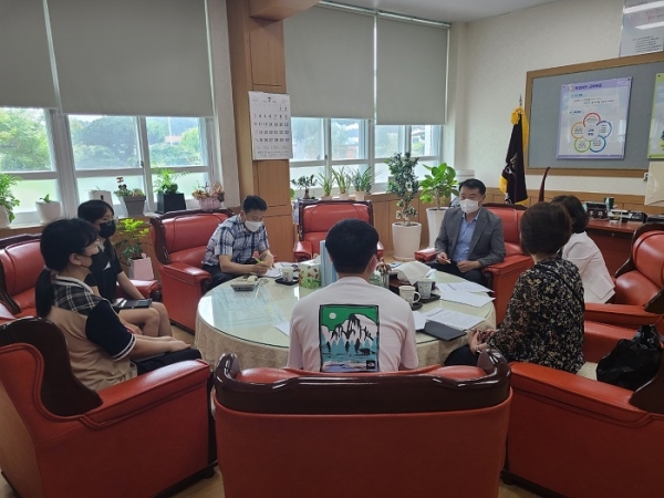 ▲전라남도교육청 AI활용 수학학습플랫폼 시범학교 현장 모니터링 모습(사진제공=전라남도교육청)