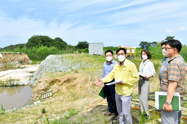▲담양군은 15일 여름철 재해우려지역 예찰활동 강화를 위해 현장점검을 진행했다.(사진제공=담양군)