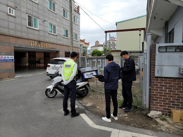 ▲광양시는 불법이륜차 여부를 확인하기 위해 광양시, 광양경찰서, 한국교통안전공단이 함께 합동점검을 실시한다.(사진제공=광양시)