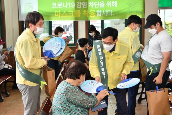 ▲담양군은 다중이용시설에 대한 코로나19 예방 특별 현장점검을 실시했다.(사진제공=담양군)